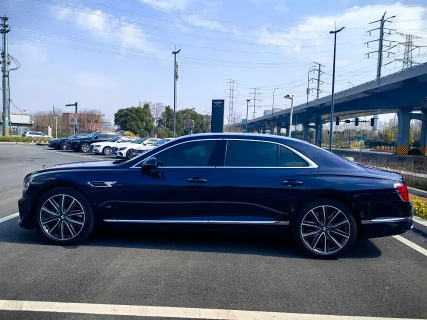 2021 Bentley Flying Spur 4.0T 550HP V8 8DCT,autocango,china used car exporter,china ev exporter,chinese used car exporter,chinese used ev exporter