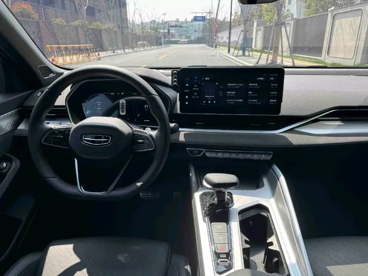 2024 Geely Preface 2.0T 190HP L4 7DCT,autocango,china used car exporter,china ev exporter,chinese used car exporter,chinese used ev exporter