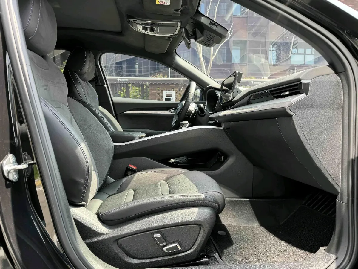 2024 Geely Preface 2.0T 190HP L4 7DCT,autocango,china used car exporter,china ev exporter,chinese used car exporter,chinese used ev exporter