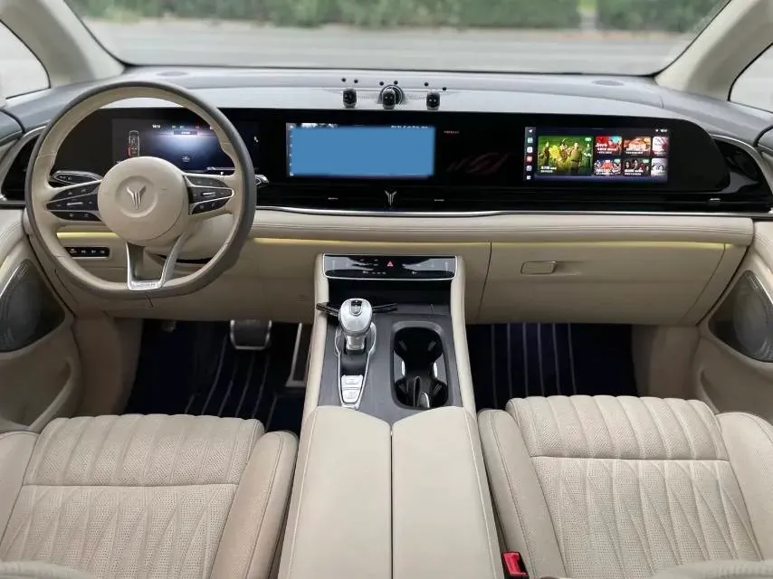 2022 Voyah Dream 1.5T 136HP L4 PHEV 25.57KWH,autocango,china used car exporter,china ev exporter,chinese used car exporter,chinese used ev exporter