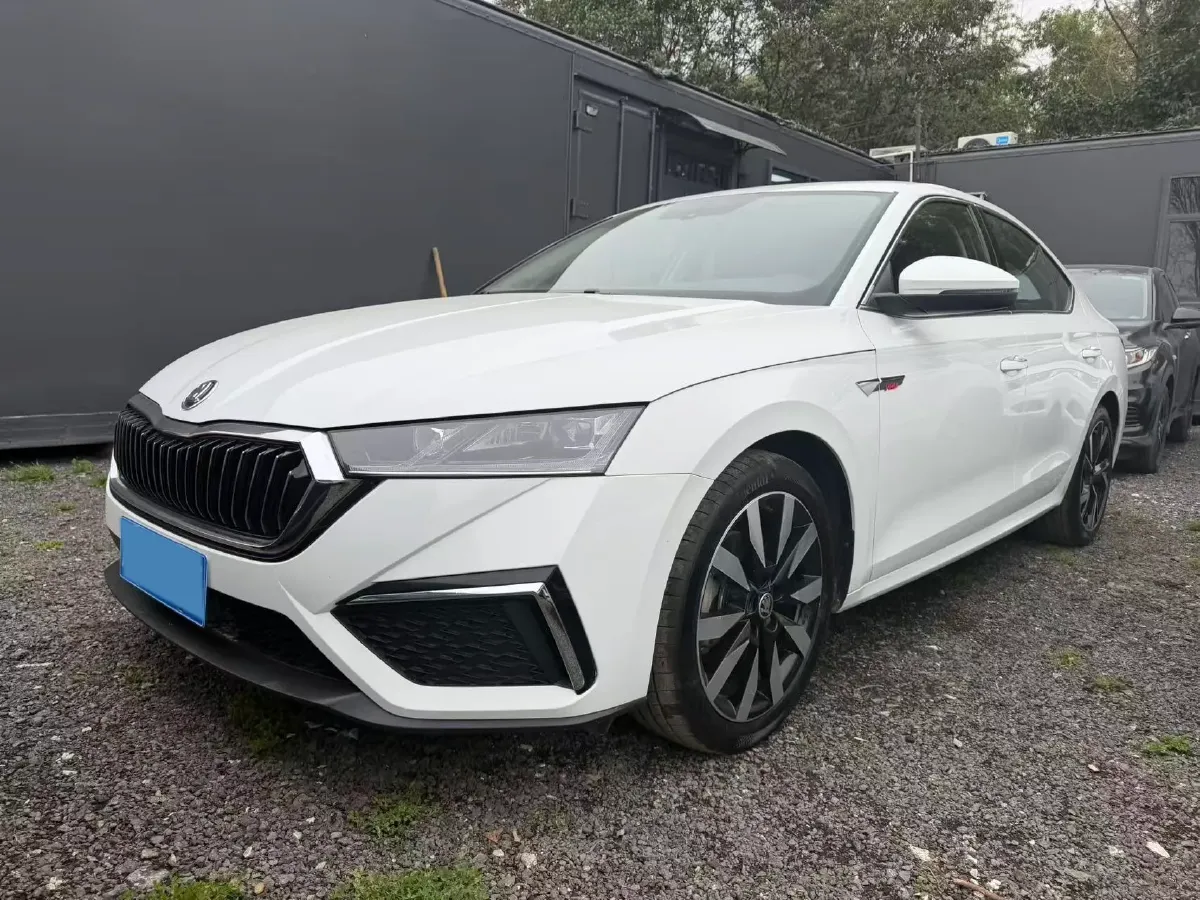 2023 Skoda Octavia 1.4T 150HP L4 7DCT,autocango,china used car exporter,china ev exporter,chinese used car exporter,chinese used ev exporter