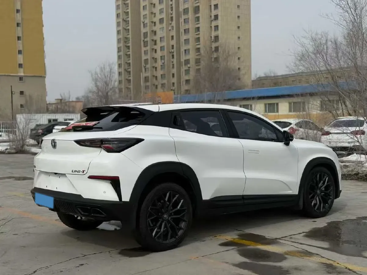 2022 ChangAn UNI-T 2.0T 233HP L4 8AT,autocango,china used car exporter,china ev exporter,chinese used car exporter,chinese used ev exporter