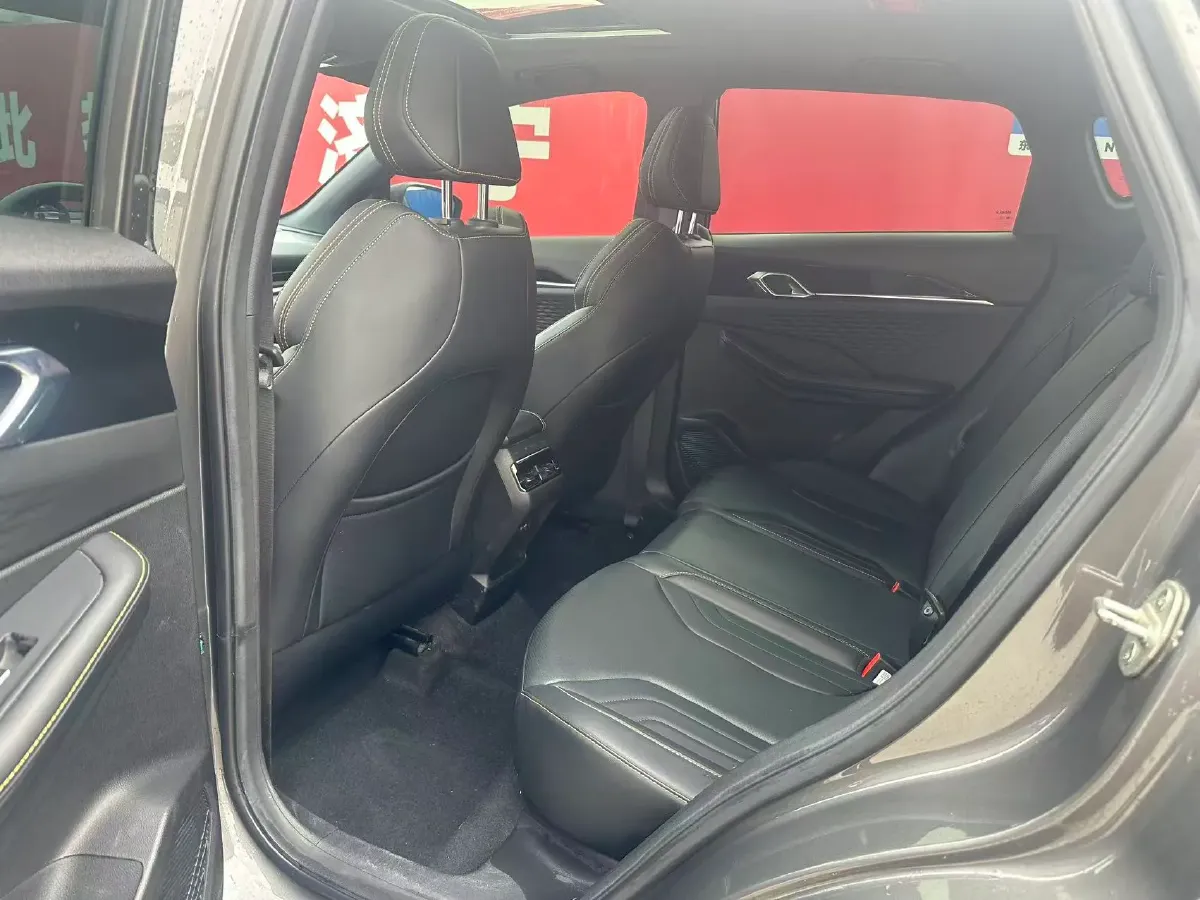 2025 Geely Coolray 1.5T 181HP L4 7DCT,autocango,china used car exporter,china ev exporter,chinese used car exporter,chinese used ev exporter