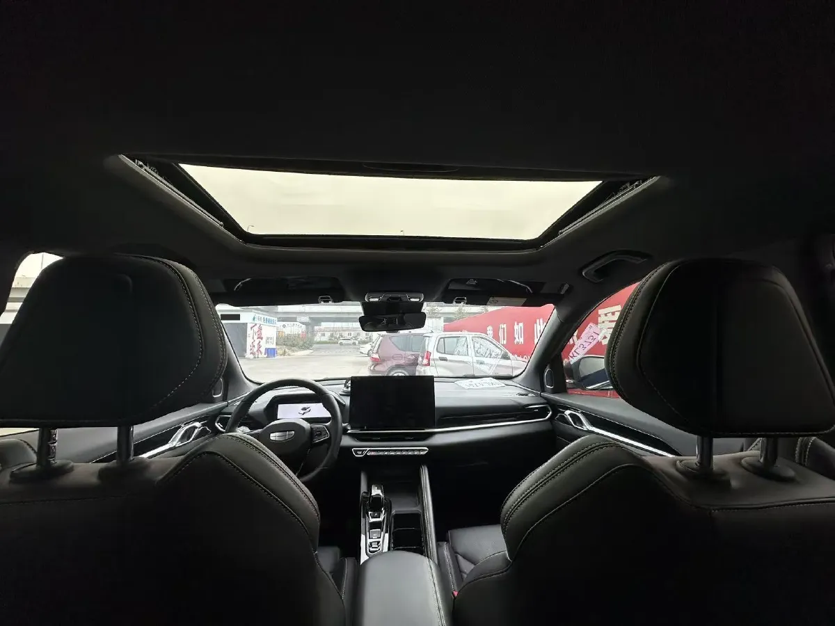 2025 Geely Coolray 1.5T 181HP L4 7DCT,autocango,china used car exporter,china ev exporter,chinese used car exporter,chinese used ev exporter