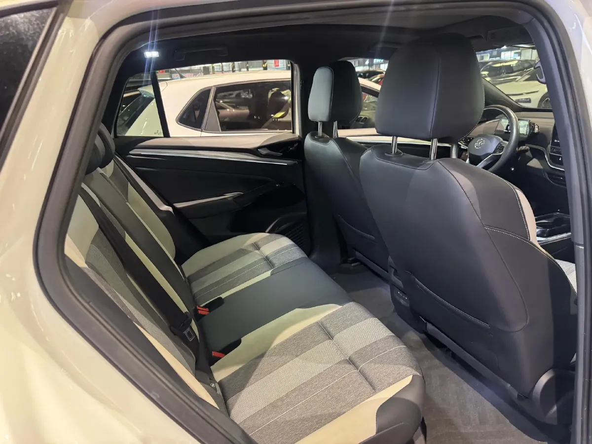 2022 Volkswagen ID.4 Crozz BEV 55.7KWH,autocango,china used car exporter,china ev exporter,chinese used car exporter,chinese used ev exporter