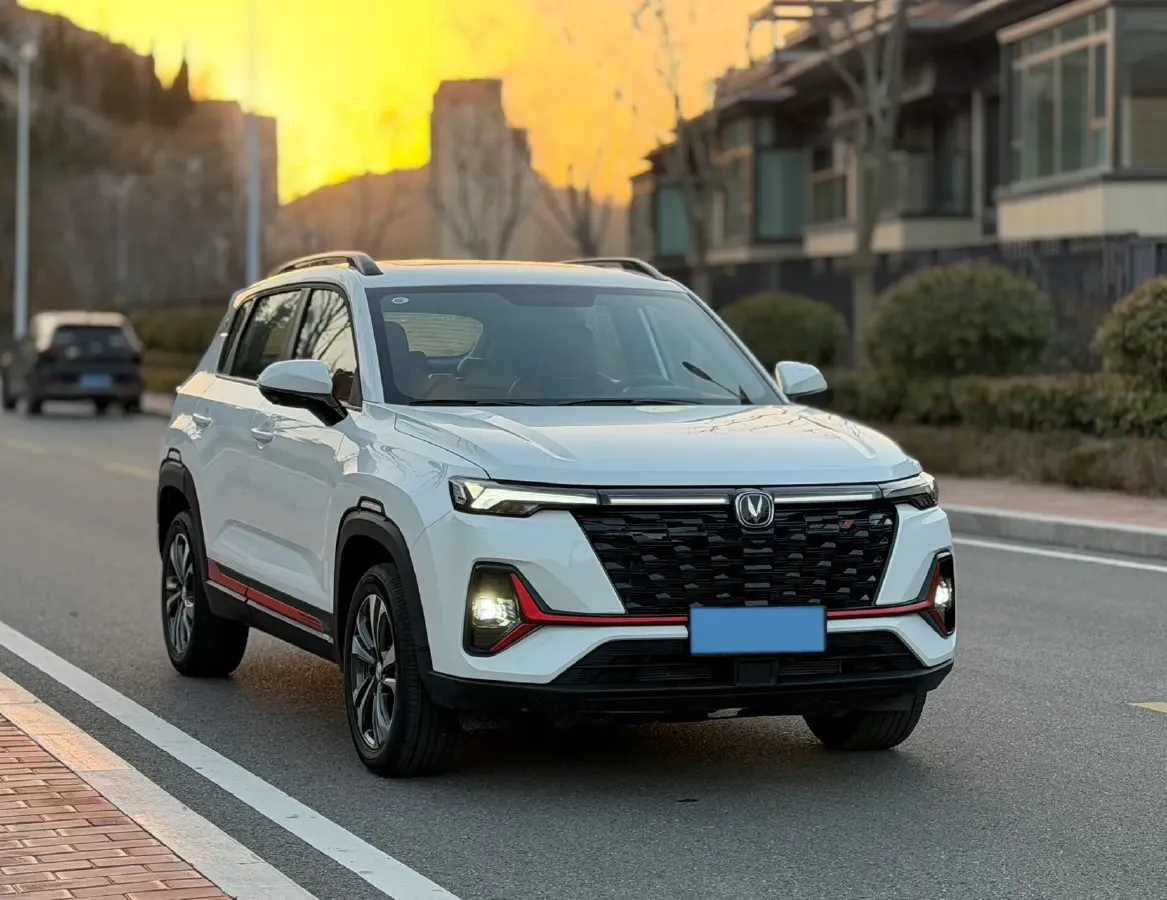 2023 ChangAn CS35 Plus 1.4T 160HP L4 7DCT,autocango,china used car exporter,china ev exporter,chinese used car exporter,chinese used ev exporter