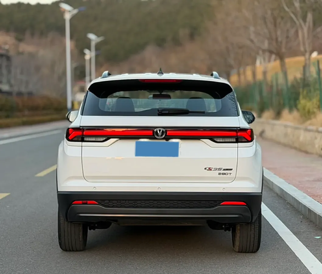 2023 ChangAn CS35 Plus 1.4T 160HP L4 7DCT,autocango,china used car exporter,china ev exporter,chinese used car exporter,chinese used ev exporter