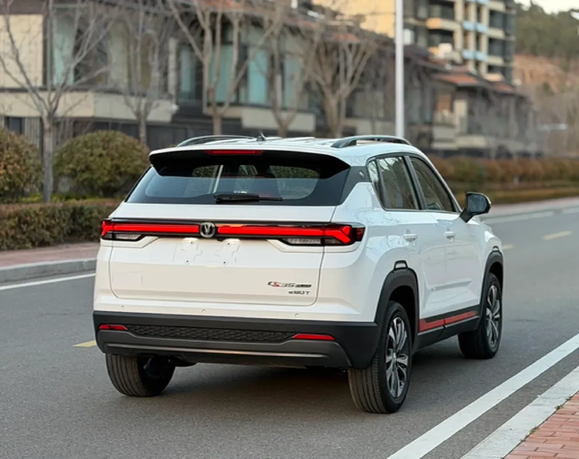 2023 ChangAn CS35 Plus 1.4T 160HP L4 7DCT,autocango,china used car exporter,china ev exporter,chinese used car exporter,chinese used ev exporter