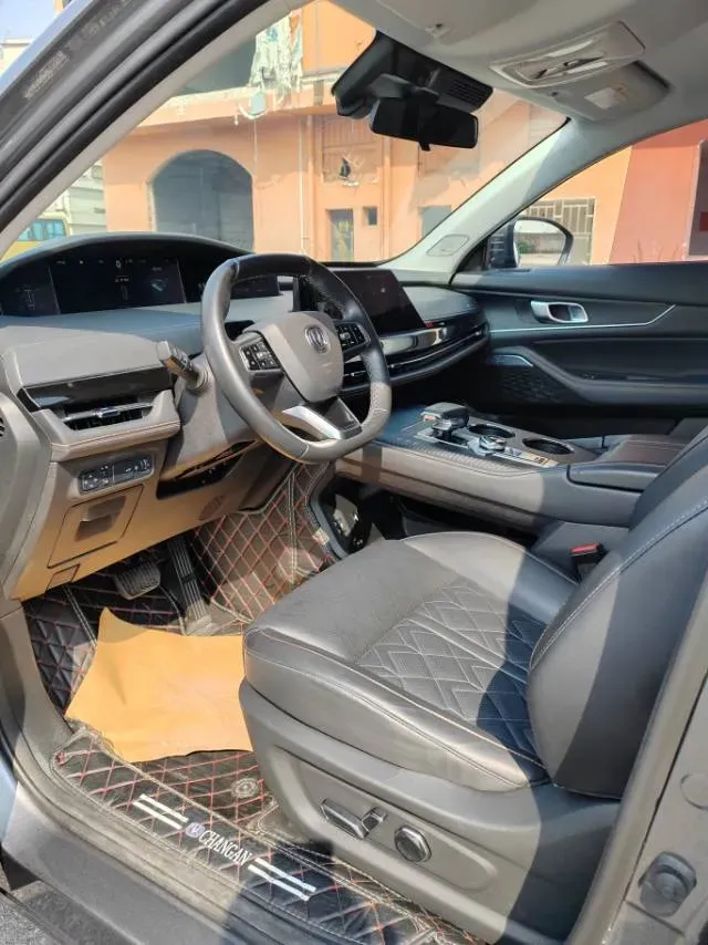 2021 ChangAn UNI-K 2.0T 233HP L4 8AT,autocango,china used car exporter,china ev exporter,chinese used car exporter,chinese used ev exporter