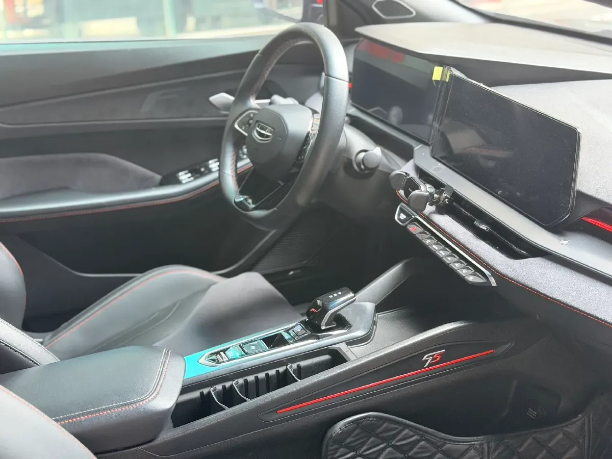 2022 Geely Binray 1.5T 181HP L4 7DCT,autocango,china used car exporter,china ev exporter,chinese used car exporter,chinese used ev exporter