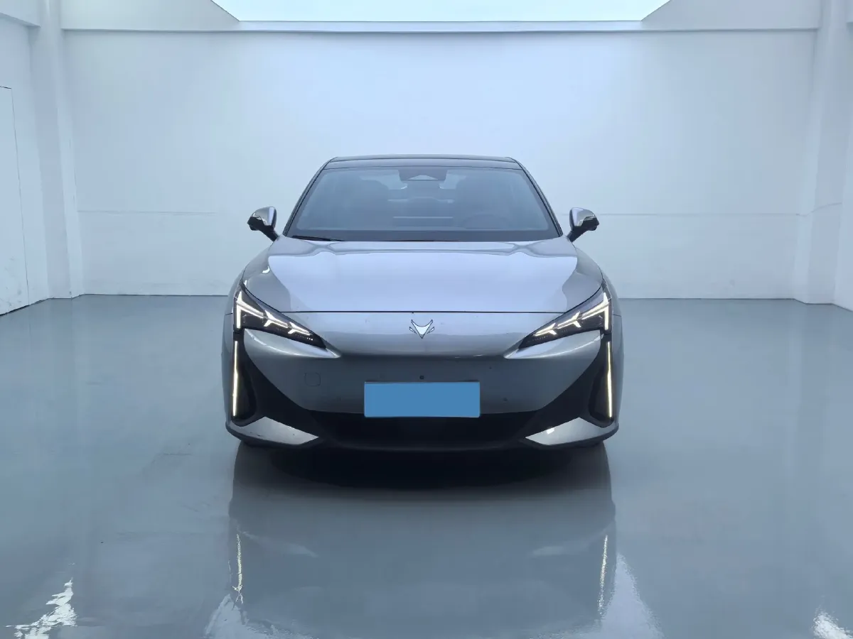 2024 ARCFOX αT5 BEV 79.2KWH,autocango,china used car exporter,china ev exporter,chinese used car exporter,chinese used ev exporter