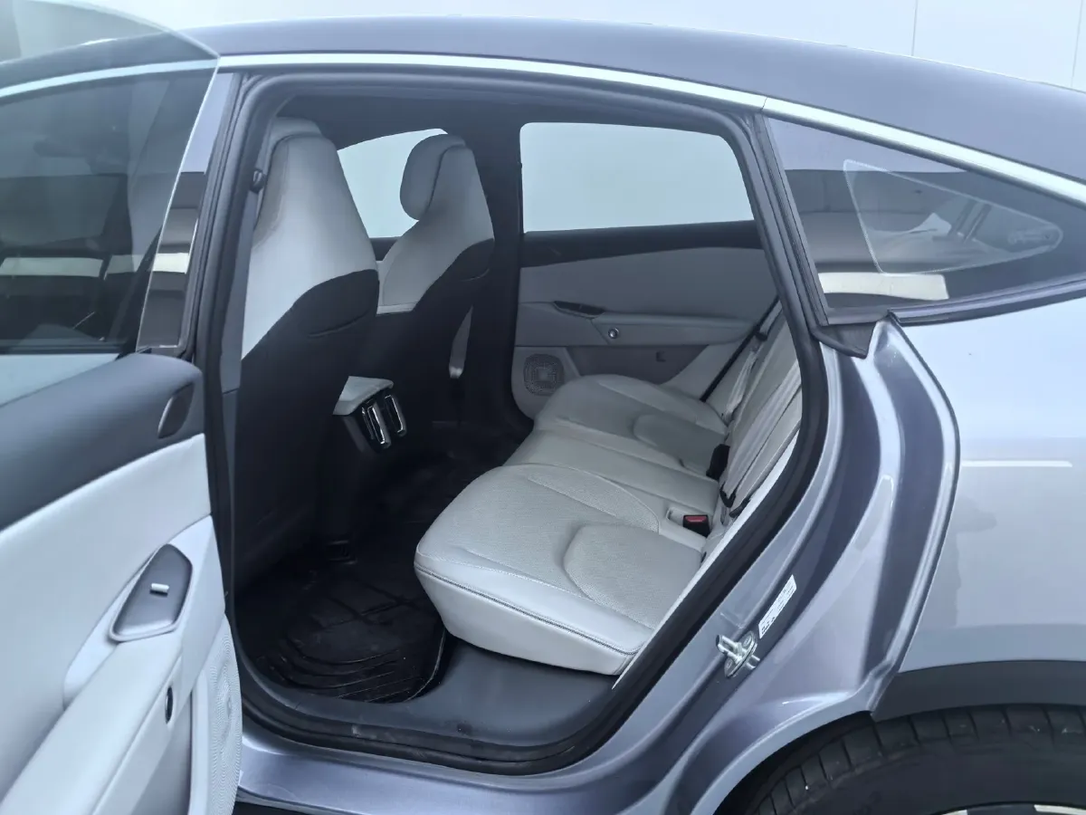 2024 ARCFOX αT5 BEV 79.2KWH,autocango,china used car exporter,china ev exporter,chinese used car exporter,chinese used ev exporter