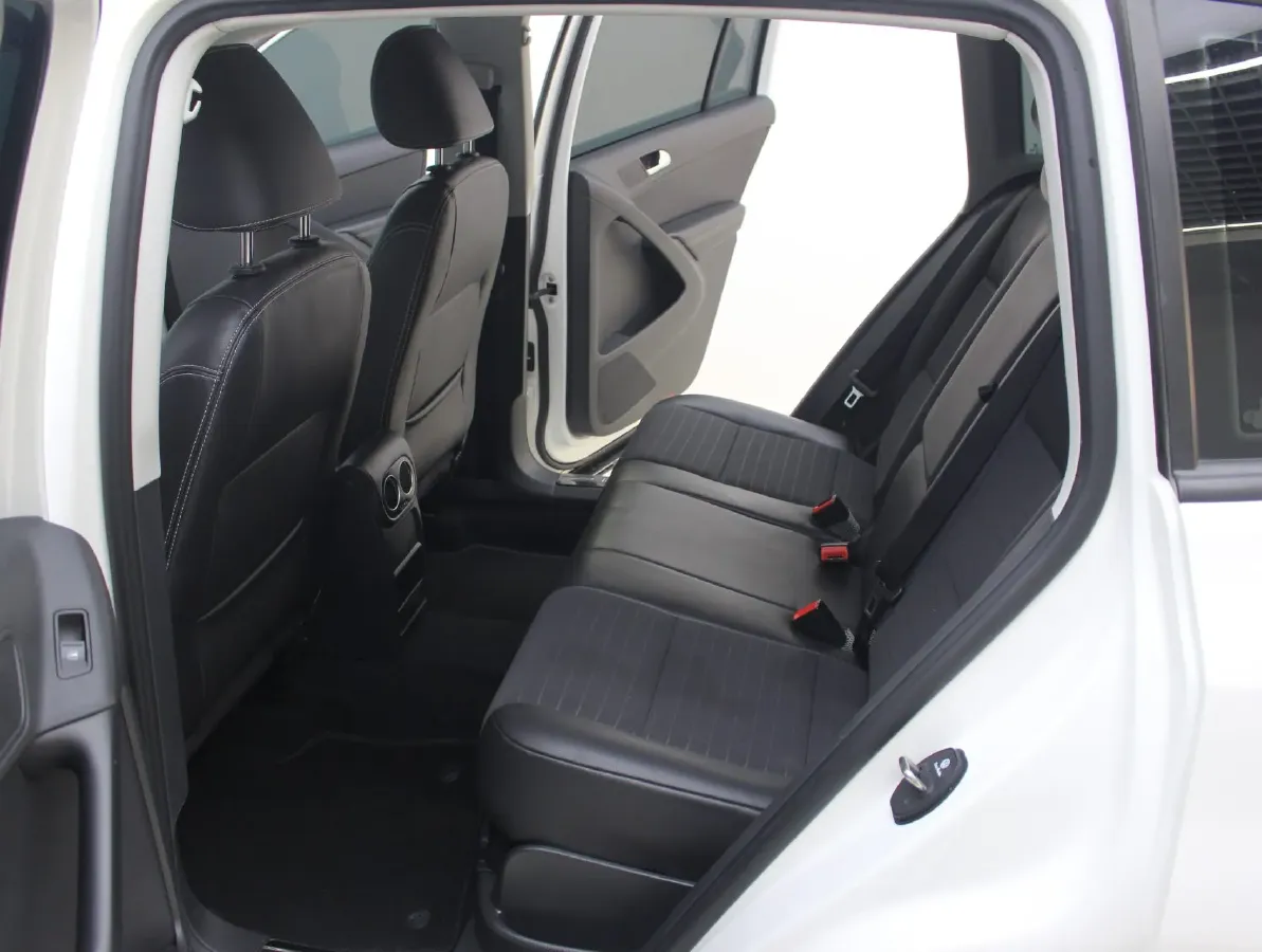 2017 MAXUS T60 2.0T 224HP L4 6AT,autocango,china used car exporter,china ev exporter,chinese used car exporter,chinese used ev exporter