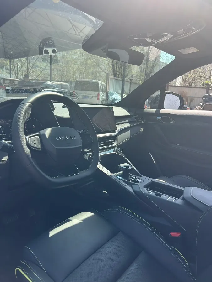 2023 LYNK&CO 06 1.5T 181HP L4 7DCT,autocango,china used car exporter,china ev exporter,chinese used car exporter,chinese used ev exporter