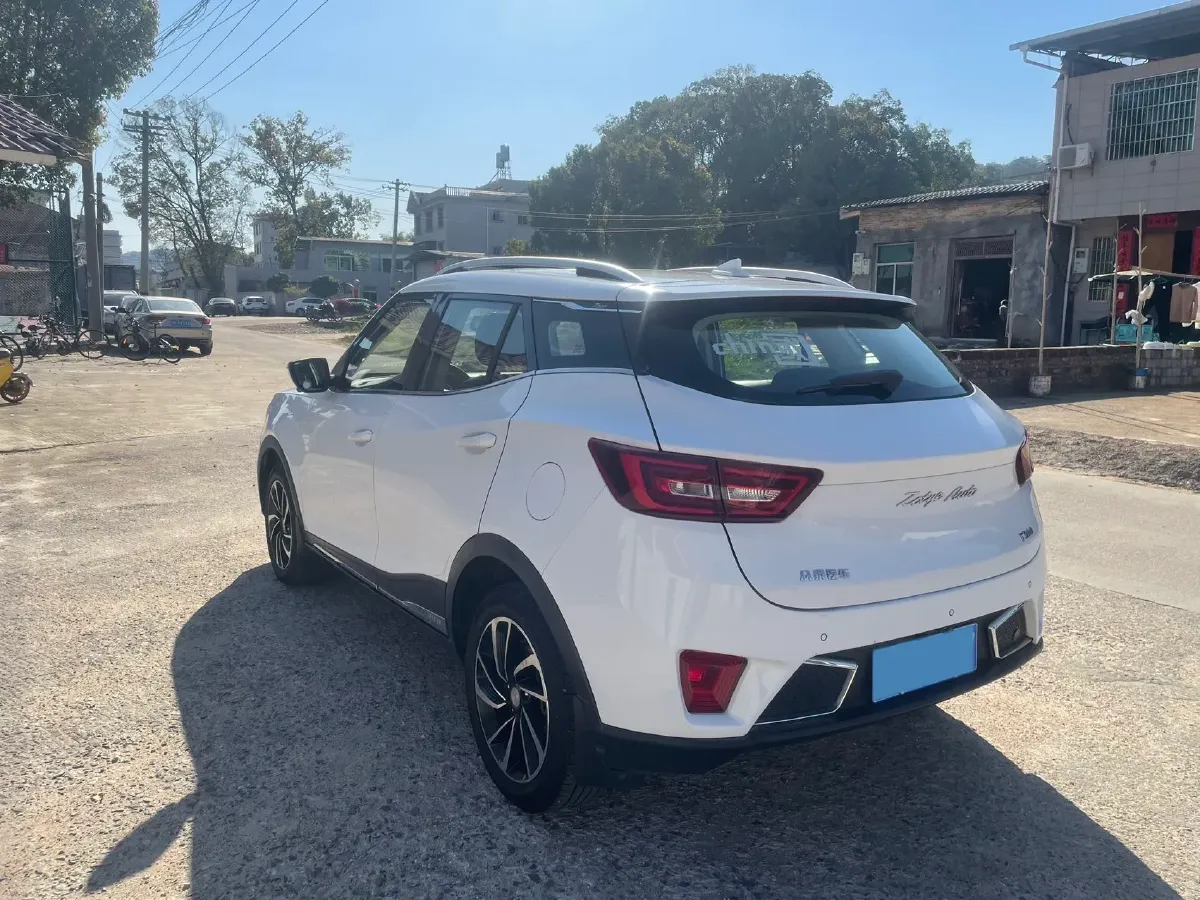 2017 Zotye T300 1.5L 112HP L4 5MT,autocango,china used car exporter,china ev exporter,chinese used car exporter,chinese used ev exporter