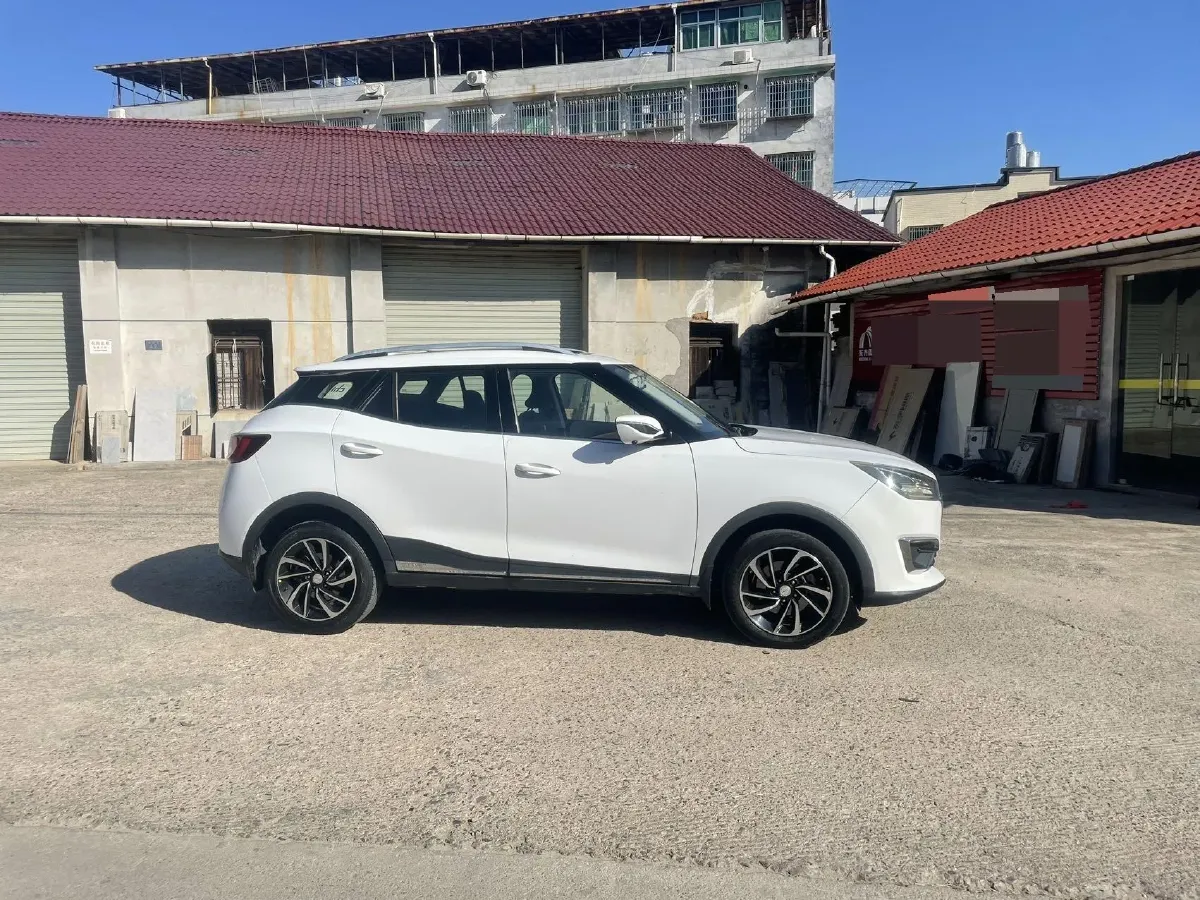 2017 Zotye T300 1.5L 112HP L4 5MT,autocango,china used car exporter,china ev exporter,chinese used car exporter,chinese used ev exporter