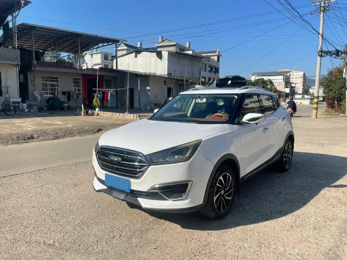 2017 Zotye T300 1.5L 112HP L4 5MT,autocango,china used car exporter,china ev exporter,chinese used car exporter,chinese used ev exporter
