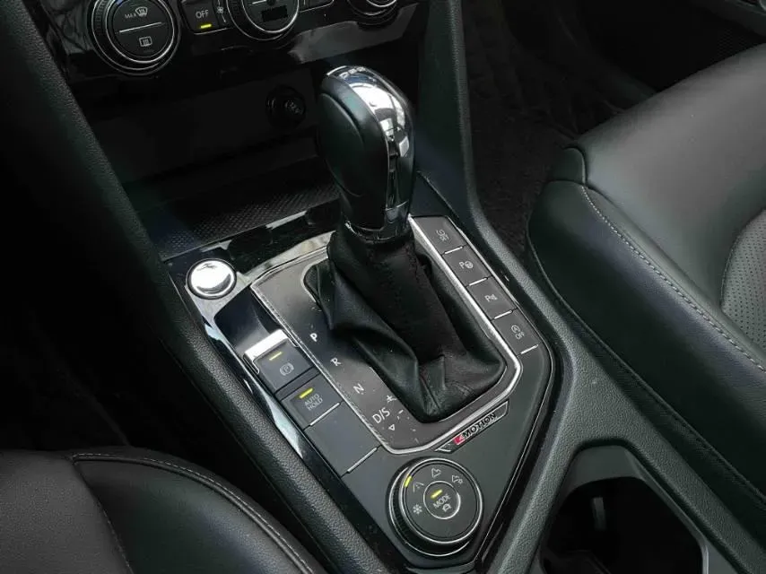 2019 Jeep Compass 1.3T 173HP L4 9AT,autocango,china used car exporter,china ev exporter,chinese used car exporter,chinese used ev exporter