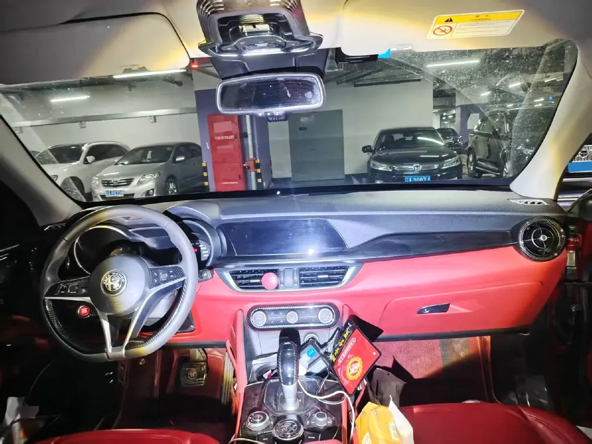 2017 Jaguar XE 2.0T 240HP L4 8AT,autocango,china used car exporter,china ev exporter,chinese used car exporter,chinese used ev exporter