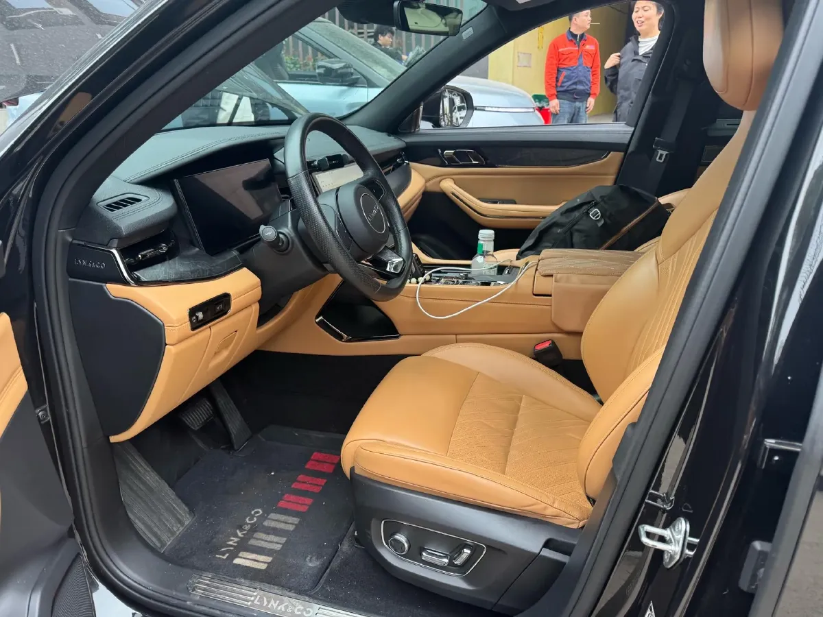 2021 Buick GL8 2.0T 237HP L4 9AT,autocango,china used car exporter,china ev exporter,chinese used car exporter,chinese used ev exporter