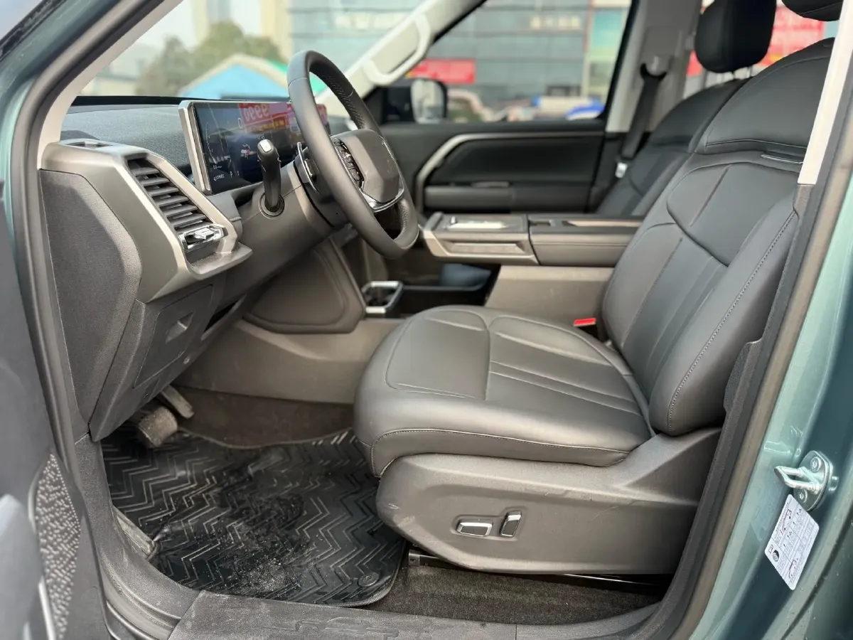 2025 MAXUS InterstellarX 2.5T 224HP L4 8AT,autocango,china used car exporter,china ev exporter,chinese used car exporter,chinese used ev exporter