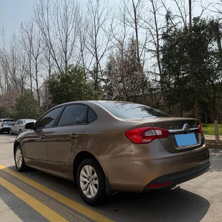 2017 Brilliance Auto H530 1.6L 118HP L4 5MT,autocango,china used car exporter,china ev exporter,chinese used car exporter,chinese used ev exporter