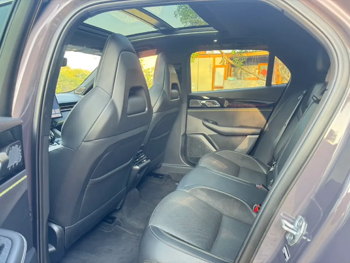 2025 LYNK&CO 03 1.5T 181HP L4 7DCT,autocango,china used car exporter,china ev exporter,chinese used car exporter,chinese used ev exporter