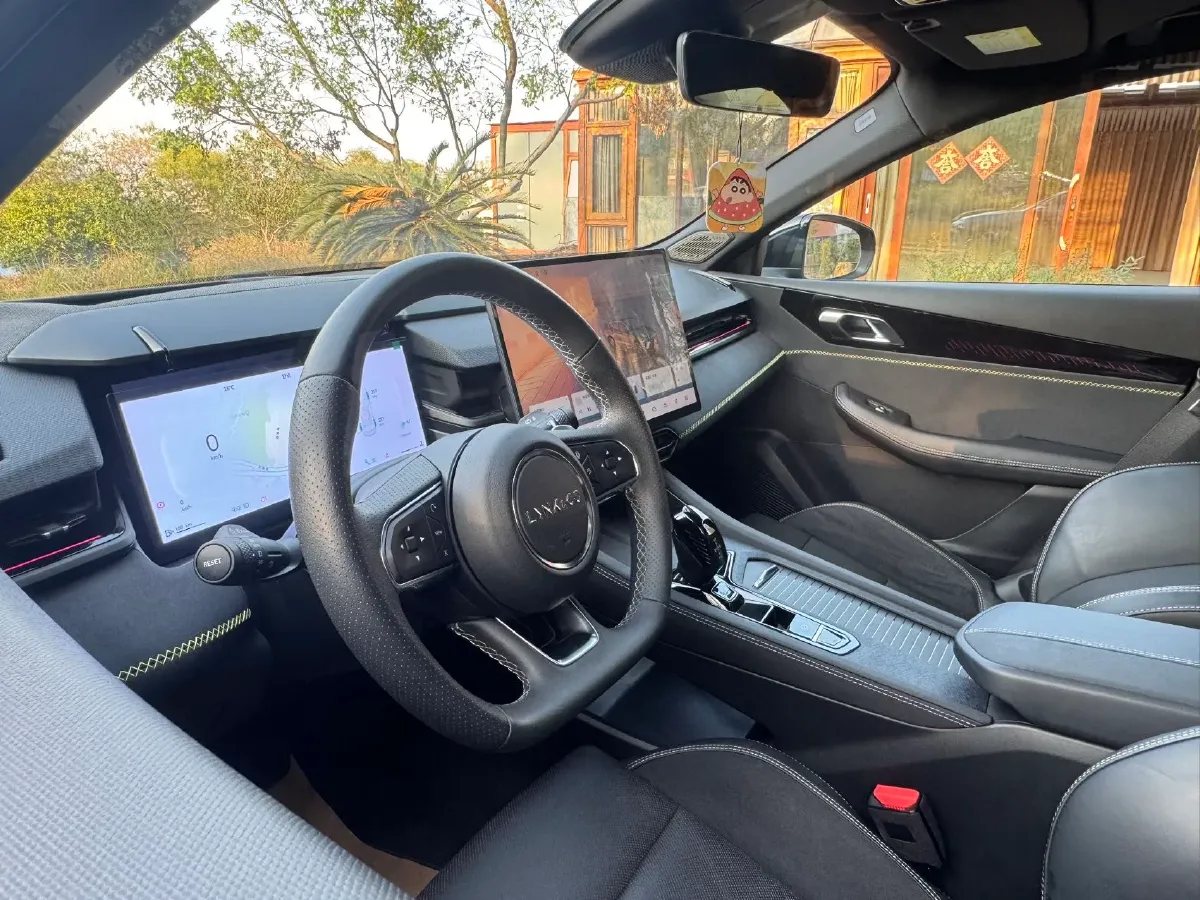 2025 LYNK&CO 03 1.5T 181HP L4 7DCT,autocango,china used car exporter,china ev exporter,chinese used car exporter,chinese used ev exporter