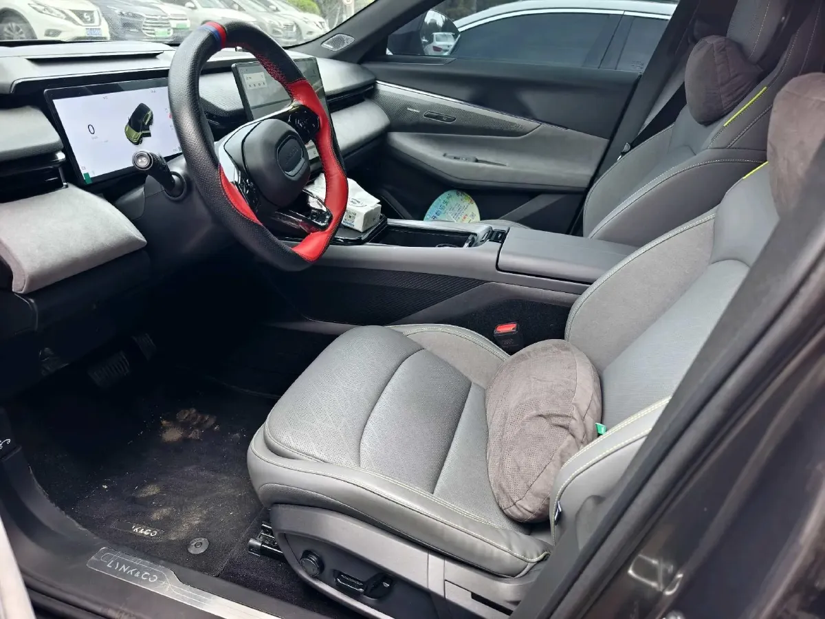 2025 LYNK&CO 08 EM-P 1.5T 163HP L4 3DHT PHEV 39.6/39.8KWH,autocango,china used car exporter,china ev exporter,chinese used car exporter,chinese used ev exporter