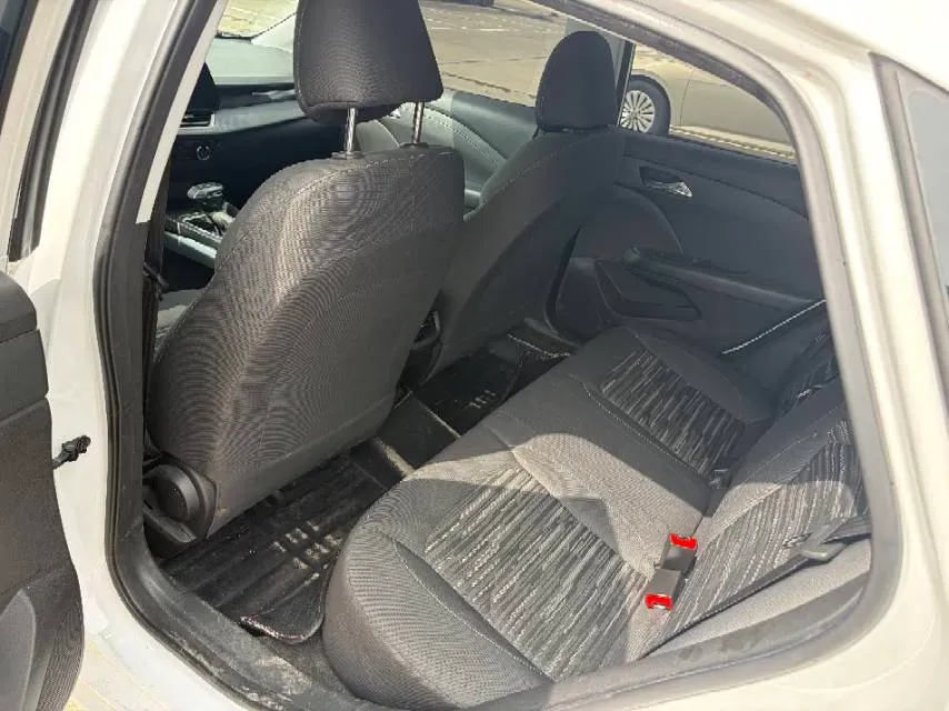 2023 Chevrolet Monza 1.5L 113HP L4 6DCT,autocango,china used car exporter,china ev exporter,chinese used car exporter,chinese used ev exporter