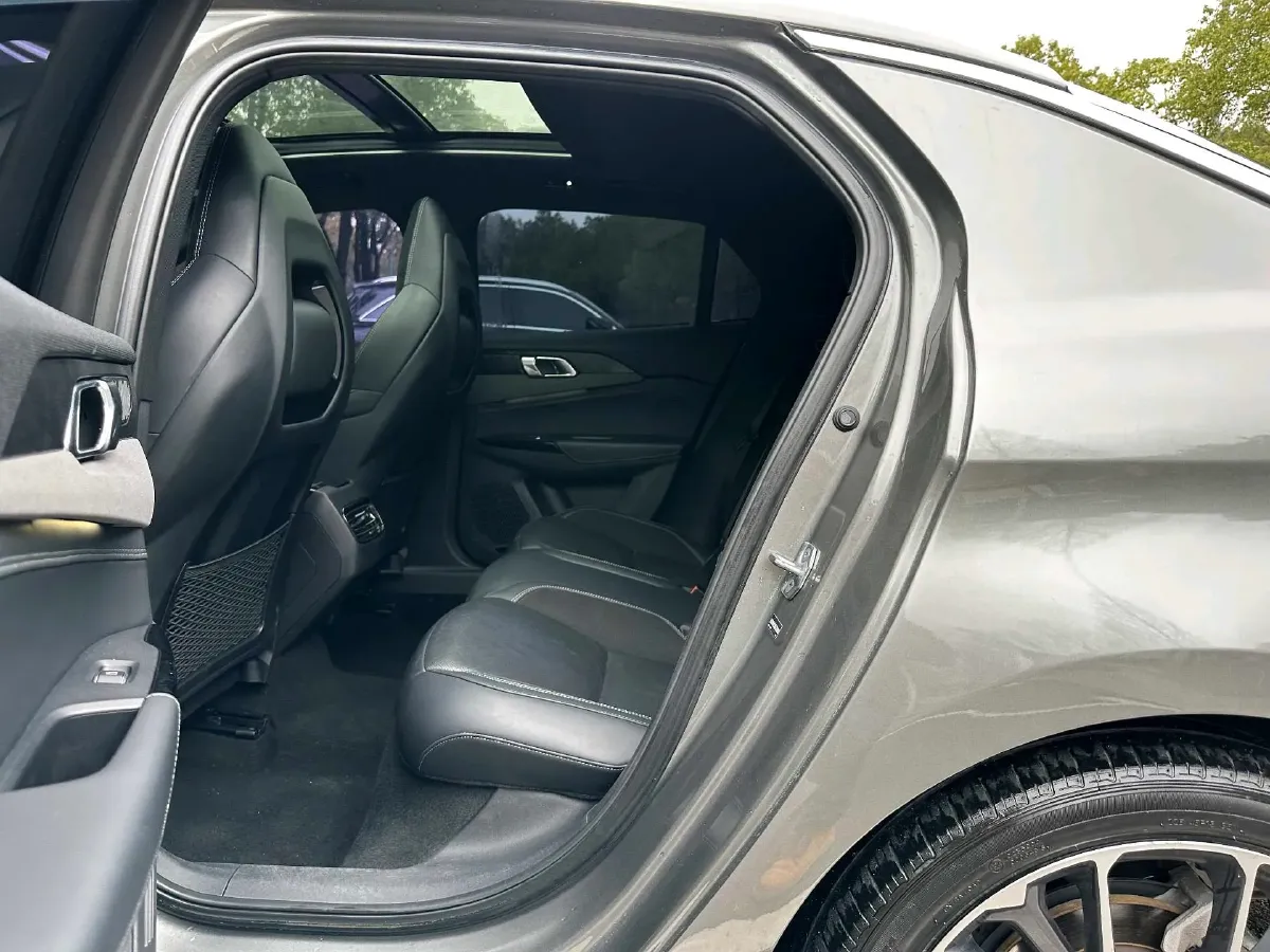 2022 LYNK&CO 03 1.5T 180HP L3 7DCT,autocango,china used car exporter,china ev exporter,chinese used car exporter,chinese used ev exporter