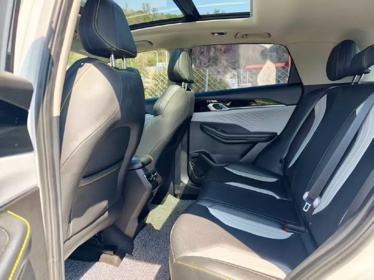 2023 Geely Coolray 1.5T 181HP L4 7DCT,autocango,china used car exporter,china ev exporter,chinese used car exporter,chinese used ev exporter