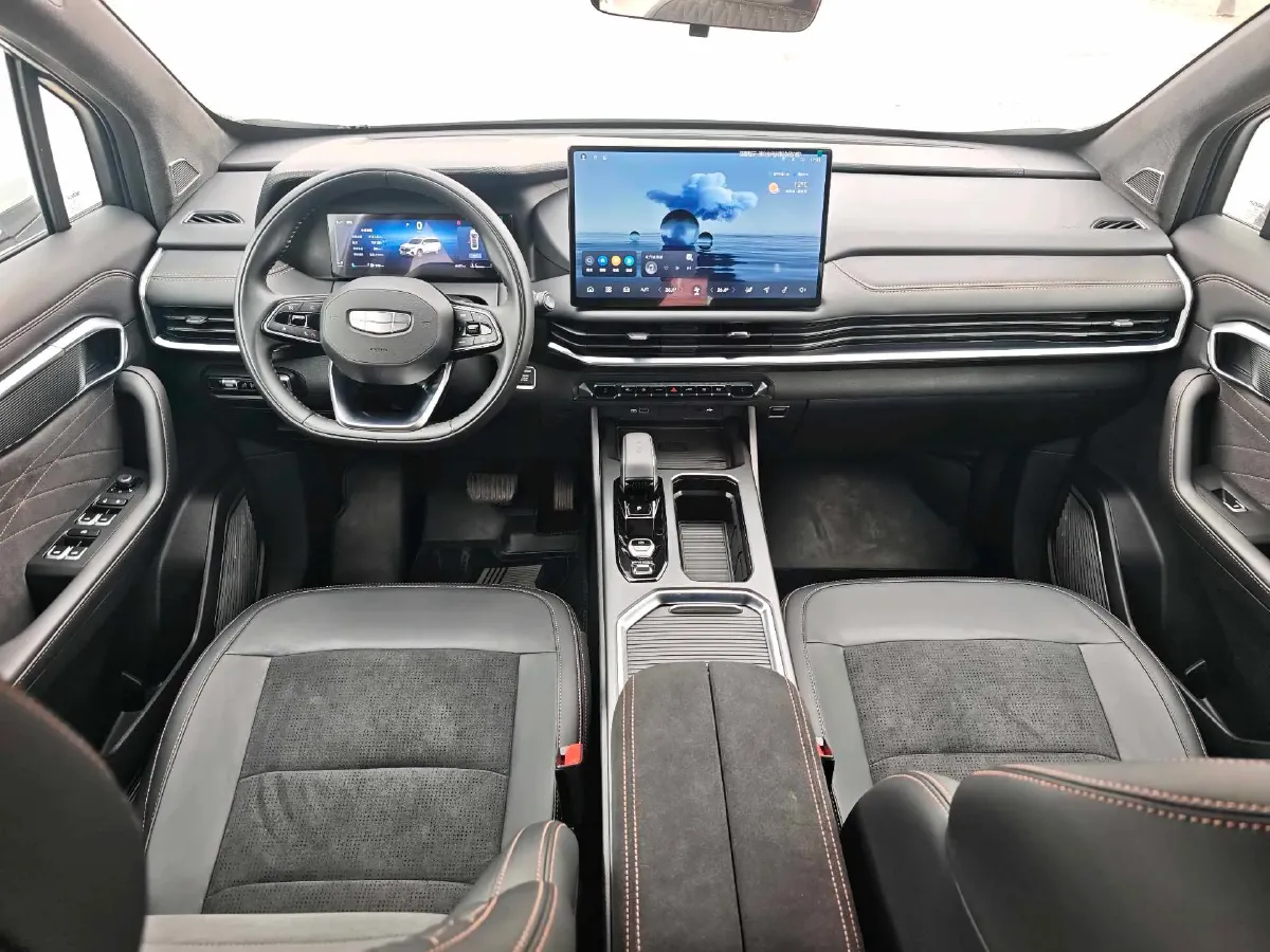 2025 Geely Okavango L 2.0T 218HP L4 7DCT,autocango,china used car exporter,china ev exporter,chinese used car exporter,chinese used ev exporter