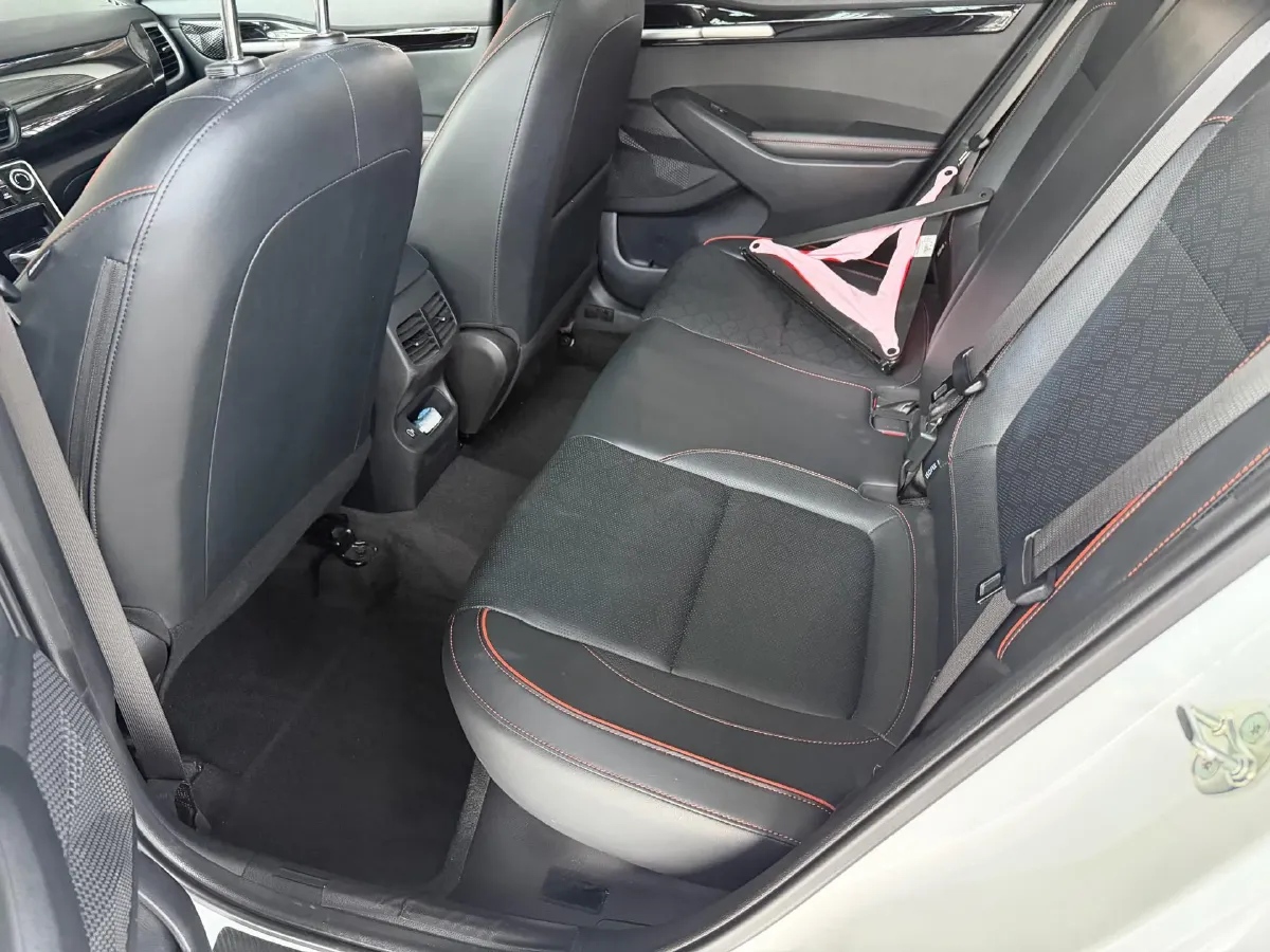 2023 Kia Seltos 1.5L 115HP L4 CVT,autocango,china used car exporter,china ev exporter,chinese used car exporter,chinese used ev exporter