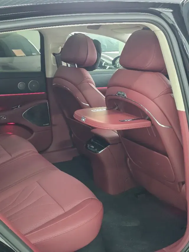 2026 Voyah ZhuiGuang L 1.5T 150HP L4 PHEV,autocango,china used car exporter,china ev exporter,chinese used car exporter,chinese used ev exporter