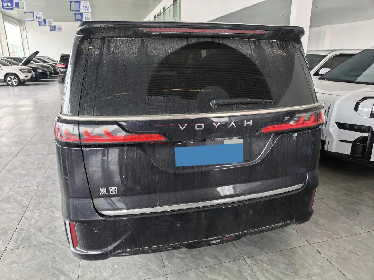 2024 Voyah Dream 1.5T 150HP L4 PHEV 43KWH,autocango,china used car exporter,china ev exporter,chinese used car exporter,chinese used ev exporter