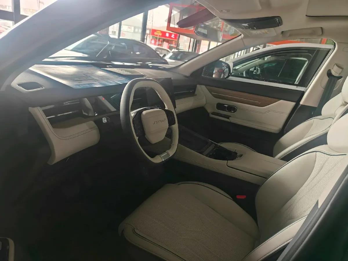 2025 Jetour DASHING 1.5T 184HP L4 7DCT,autocango,china used car exporter,china ev exporter,chinese used car exporter,chinese used ev exporter