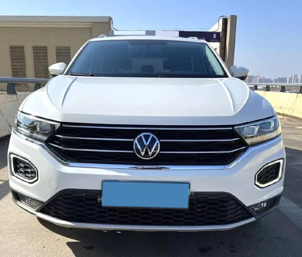 2022 Volkswagen T-Roc 1.4T 150HP L4 7DCT,autocango,china used car exporter,china ev exporter,chinese used car exporter,chinese used ev exporter
