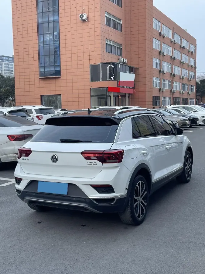 2018 Ford Kuga 1.5T 181HP L4 6AT,autocango,china used car exporter,china ev exporter,chinese used car exporter,chinese used ev exporter