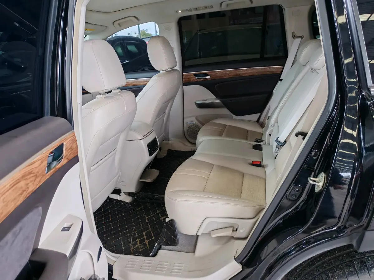 2017 GAC Trumpchi GS8 2.0T 201HP L4 6AT,autocango,china used car exporter,china ev exporter,chinese used car exporter,chinese used ev exporter