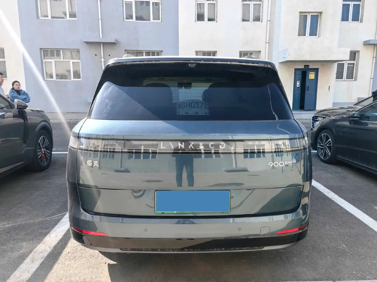 2025 LYNK&CO 900 2.0T 254HP L4 3DHT PHEV,autocango,china used car exporter,china ev exporter,chinese used car exporter,chinese used ev exporter