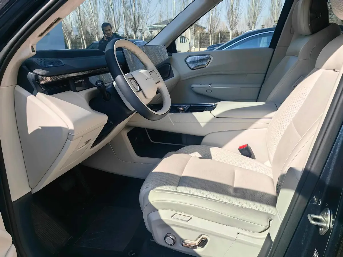 2025 LYNK&CO 900 2.0T 254HP L4 3DHT PHEV,autocango,china used car exporter,china ev exporter,chinese used car exporter,chinese used ev exporter