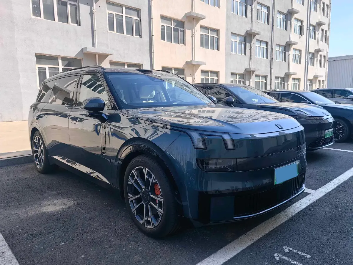 2025 LYNK&CO 900 2.0T 254HP L4 3DHT PHEV,autocango,china used car exporter,china ev exporter,chinese used car exporter,chinese used ev exporter