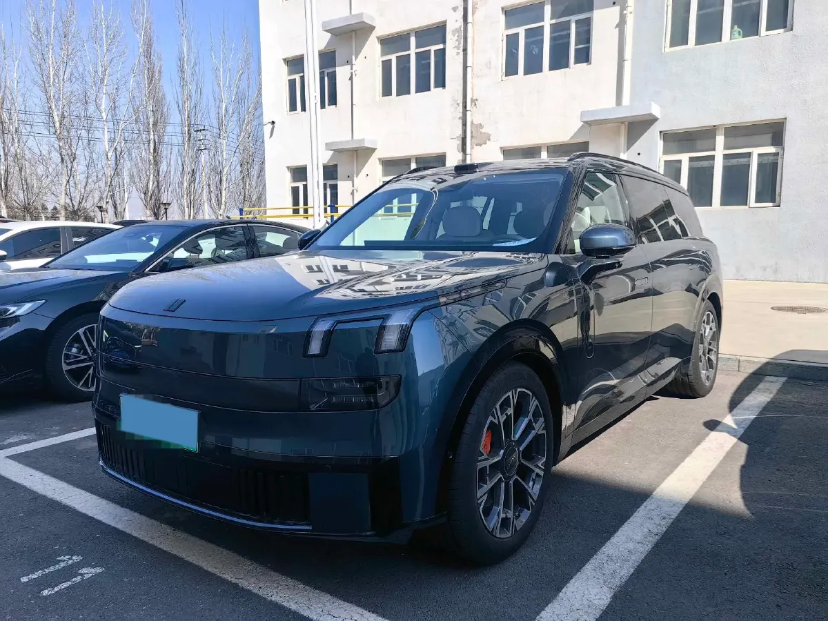 2025 LYNK&CO 900 2.0T 254HP L4 3DHT PHEV,autocango,china used car exporter,china ev exporter,chinese used car exporter,chinese used ev exporter