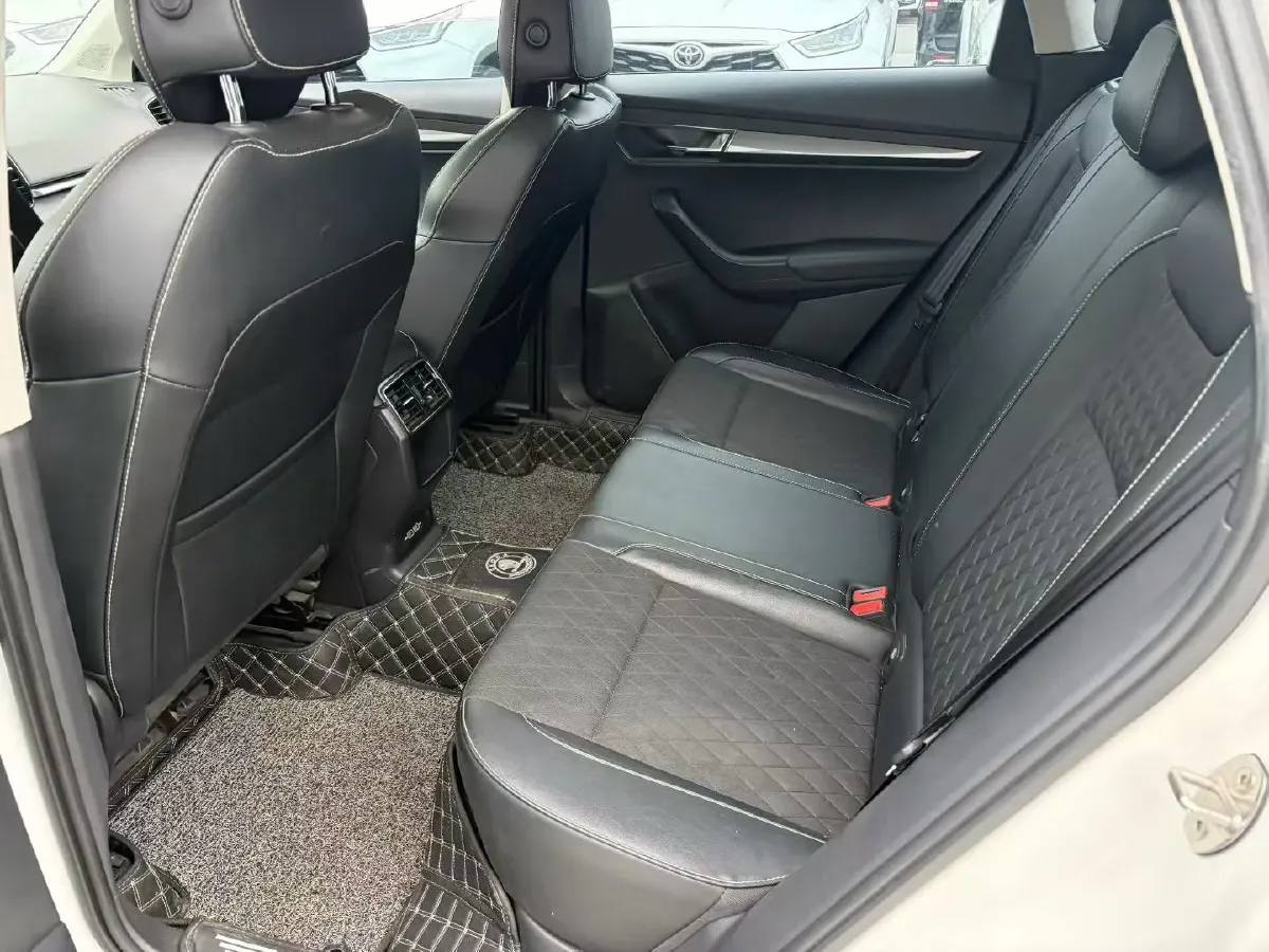 2018 Skoda Octavia 1.4T 150HP L4 7DCT,autocango,china used car exporter,china ev exporter,chinese used car exporter,chinese used ev exporter