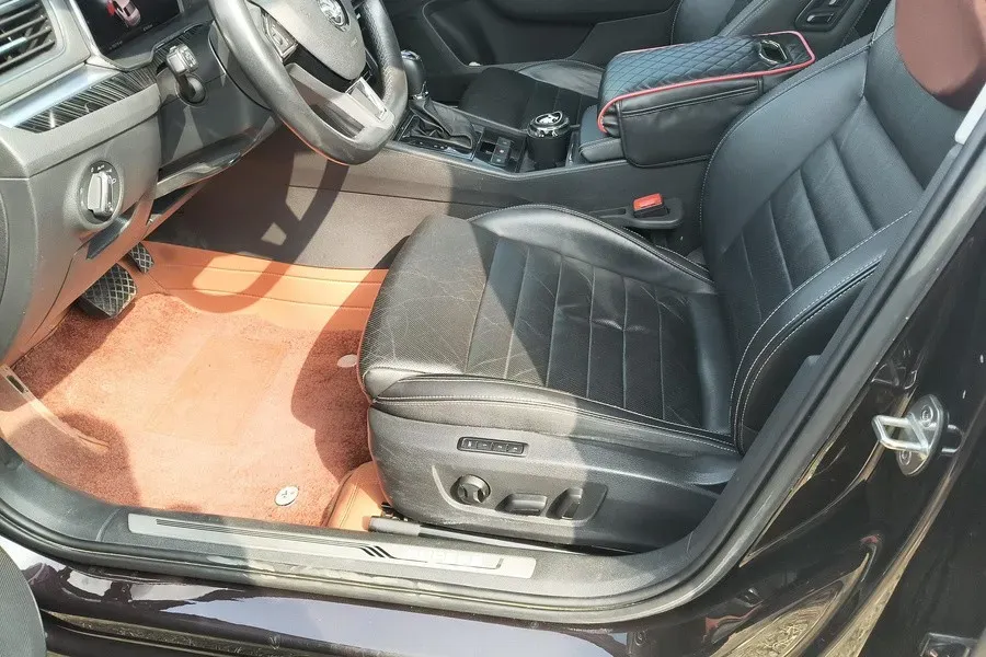 2019 Skoda Superb 2.0T 186HP L4 7DCT,autocango,china used car exporter,china ev exporter,chinese used car exporter,chinese used ev exporter