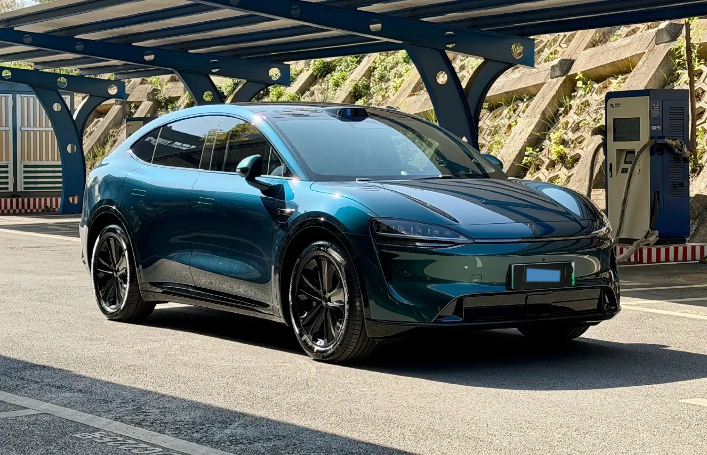 2026 Luxeed R7 REEV 156HP REEV,autocango,china used car exporter,china ev exporter,chinese used car exporter,chinese used ev exporter