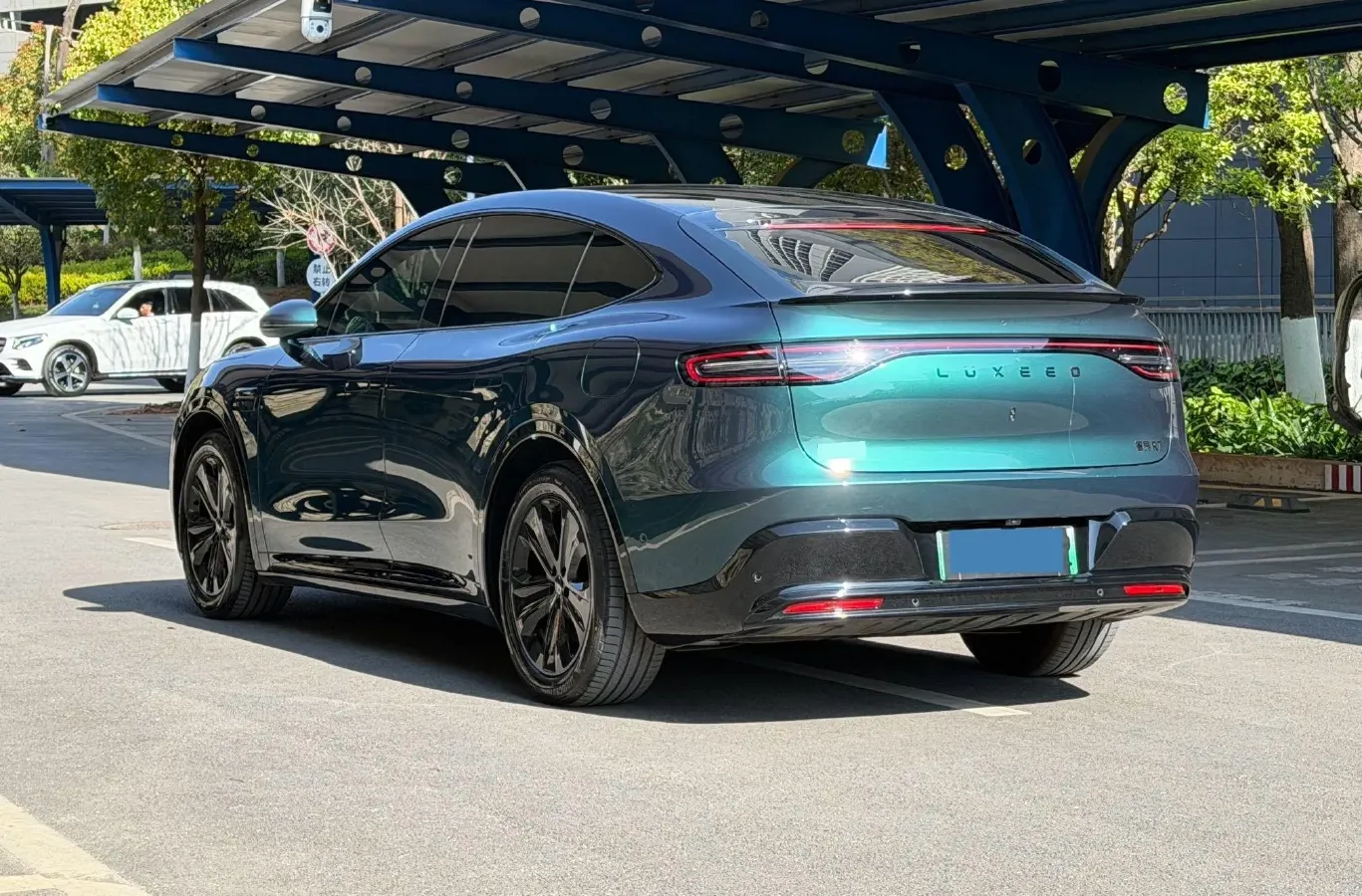 2026 Luxeed R7 REEV 156HP REEV,autocango,china used car exporter,china ev exporter,chinese used car exporter,chinese used ev exporter