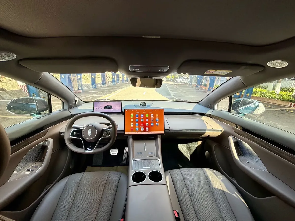 2026 Luxeed R7 REEV 156HP REEV,autocango,china used car exporter,china ev exporter,chinese used car exporter,chinese used ev exporter