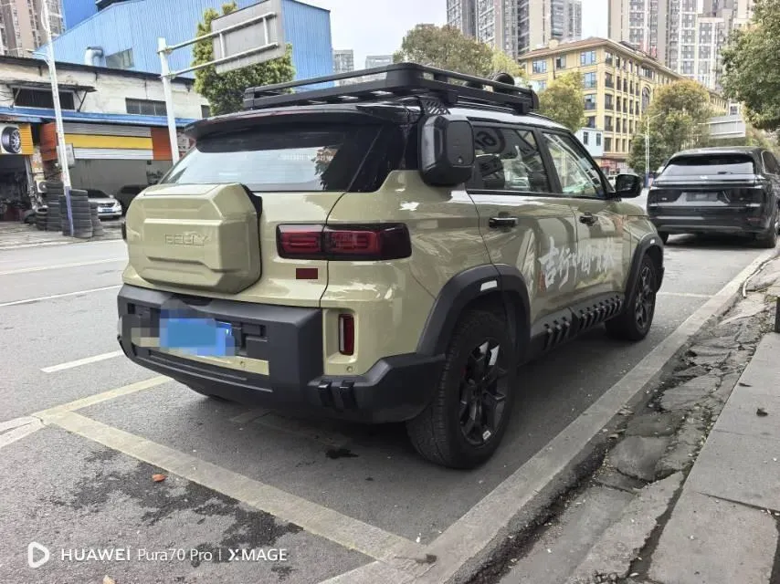 2025 Geely Cowboy 1.5T 181HP L4 7DCT,autocango,china used car exporter,china ev exporter,chinese used car exporter,chinese used ev exporter